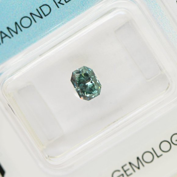 Radiant Shape Diamond Fancy Green Blue SI1 Loose 0.70 Carat IGI Certified - Picture 5 of 6